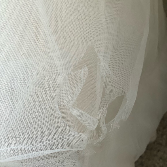STUNNING IVORY TULLE LACE CORSET PEARL FLORAL TULLE BALLGOWN WEDDING DRESS SZ 6 - Picture 14 of 16